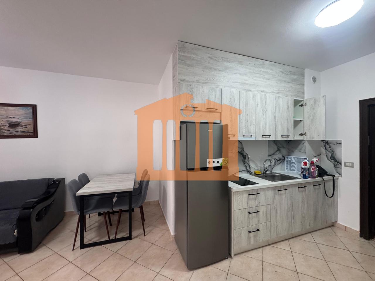 APARTAMENT 1+1 NE MAL TE ROBIT, PER SHITJE !