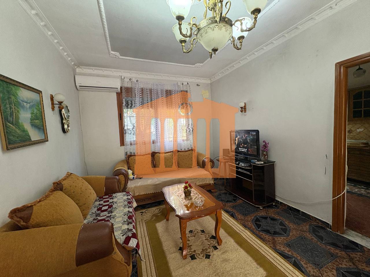 CASA PRIVATA CON TERRENO VICINO ALLA CROCE ROSSA A DURAZZO, IN VENDITA!