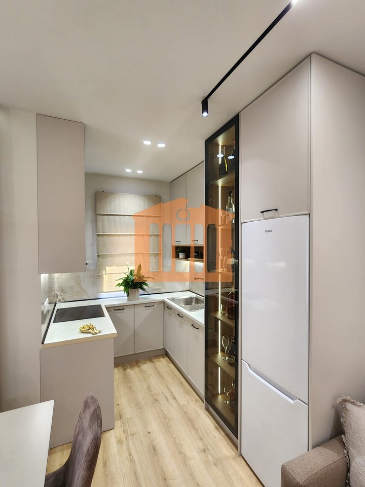 APARTAMENT 1+1 NE PLAZH-ILIRIA DURRES,PER SHITJE!