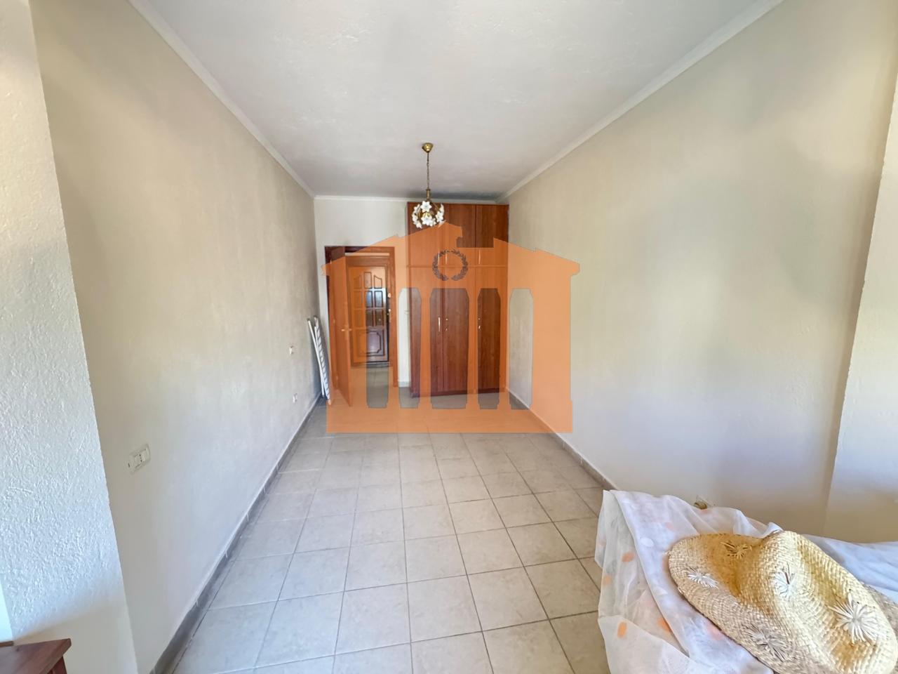 APARTAMENT 1+1 TEK SHKEMBI KAVAJES , PER SHITJE !