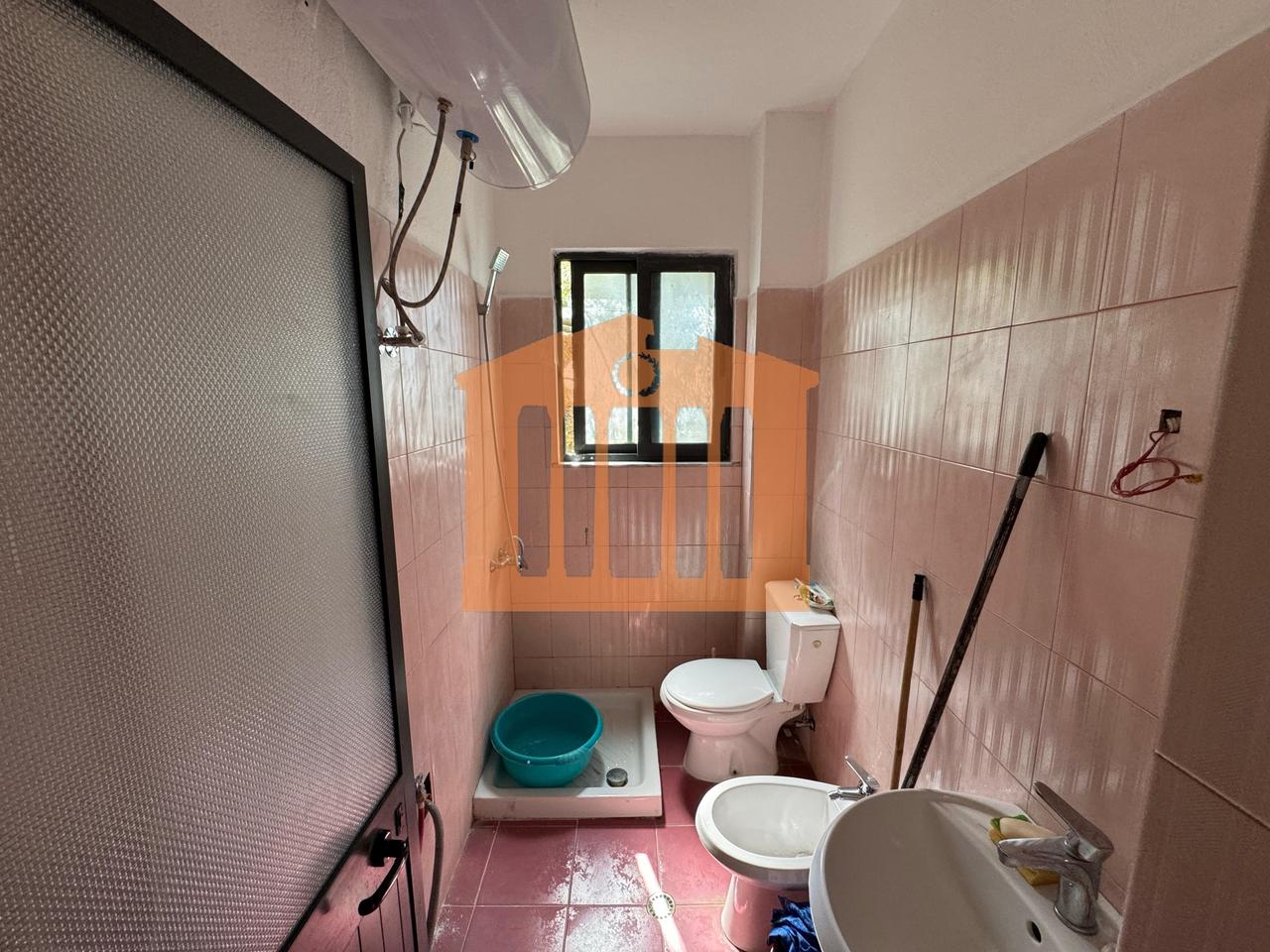 APARTAMENT 1+1 TEK SHKEMBI KAVAJES , PER SHITJE !