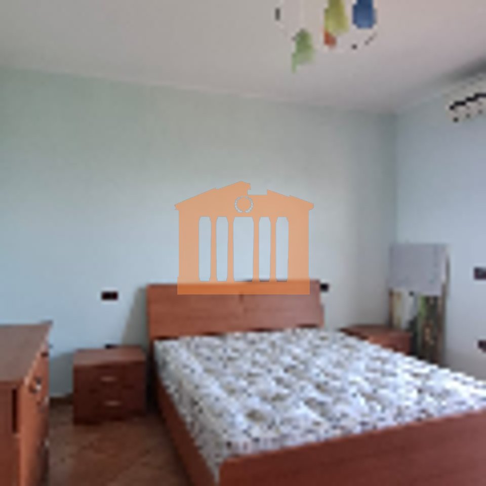 VILË 3 KATESHE ME PAMJE FANTASTIKE NGA DETI, PËR SHITJE!