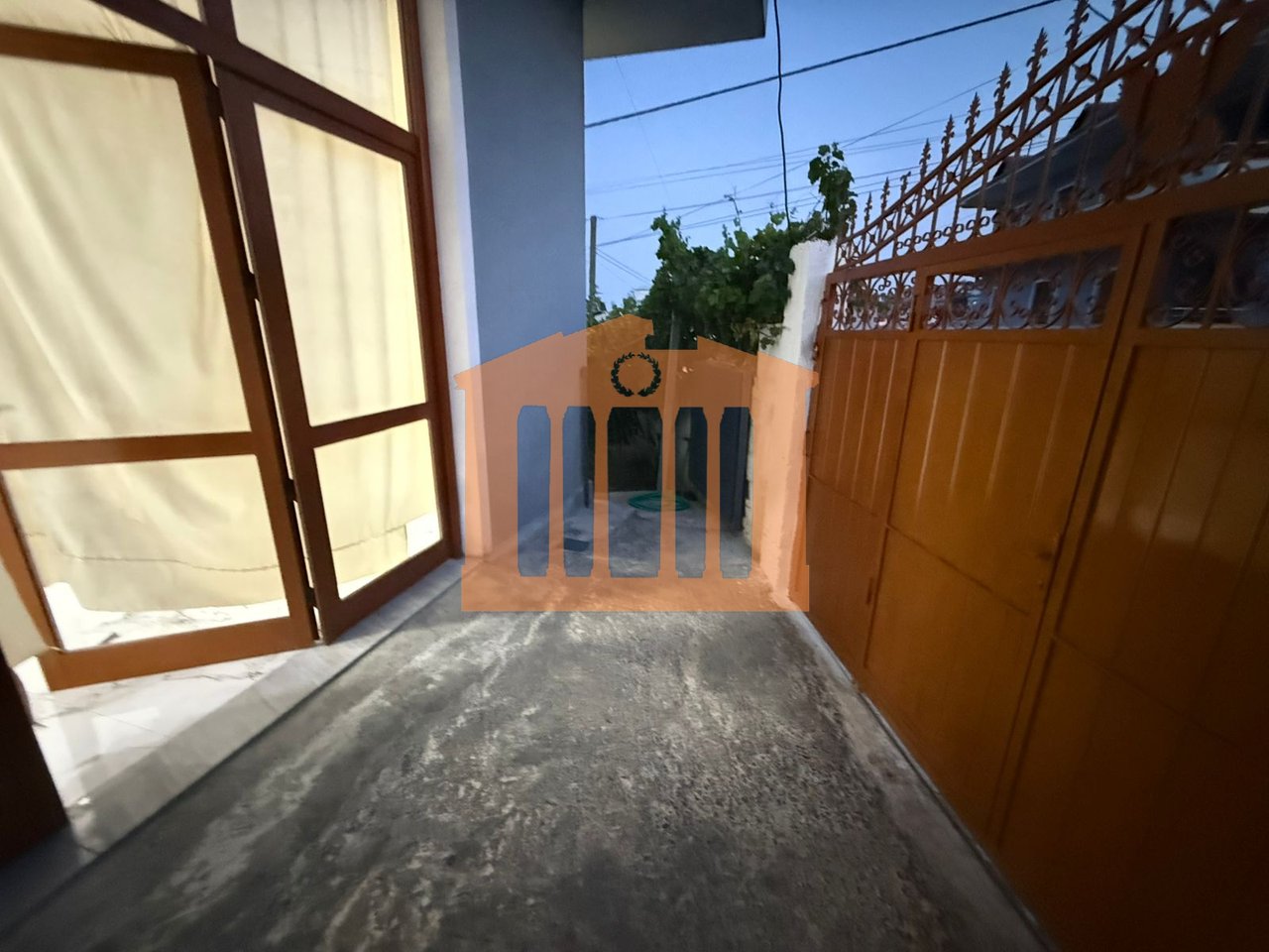 AMBIENT BIZNESI NE SPITALLE DURRES , PER QIRA !