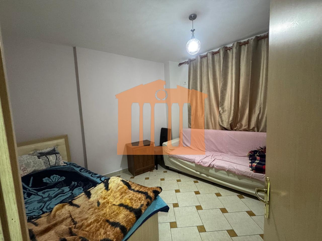 APARTAMENT 2+1 TEK VILA ZOGUT DURRES, PER QIRA !