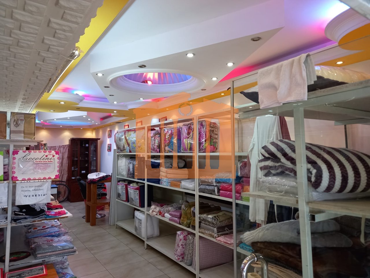 AMBIENT BIZNESI TEK MARKATA PER QIRA !