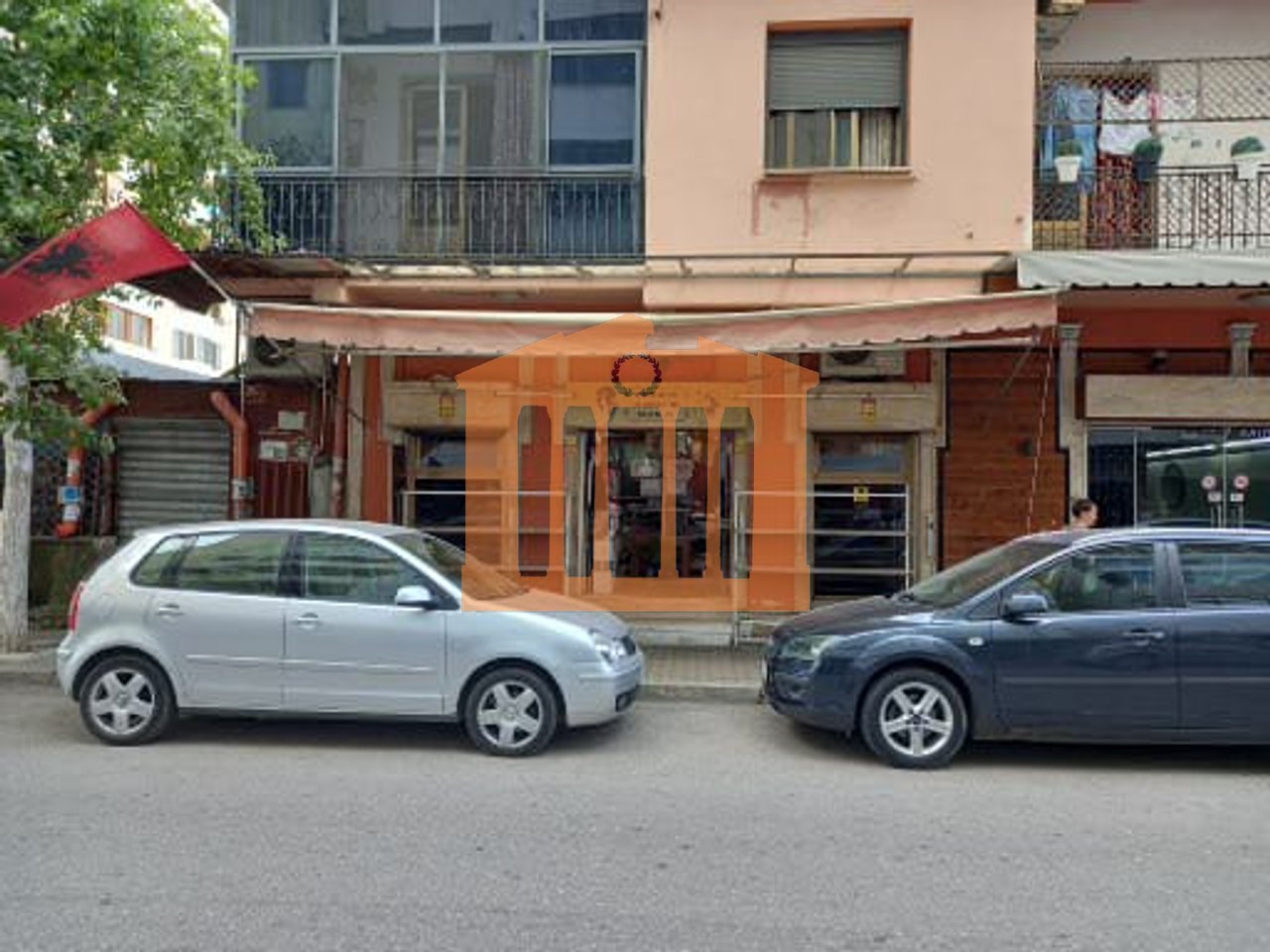 AMBIENT BIZNESI TEK MARKATA PER QIRA !