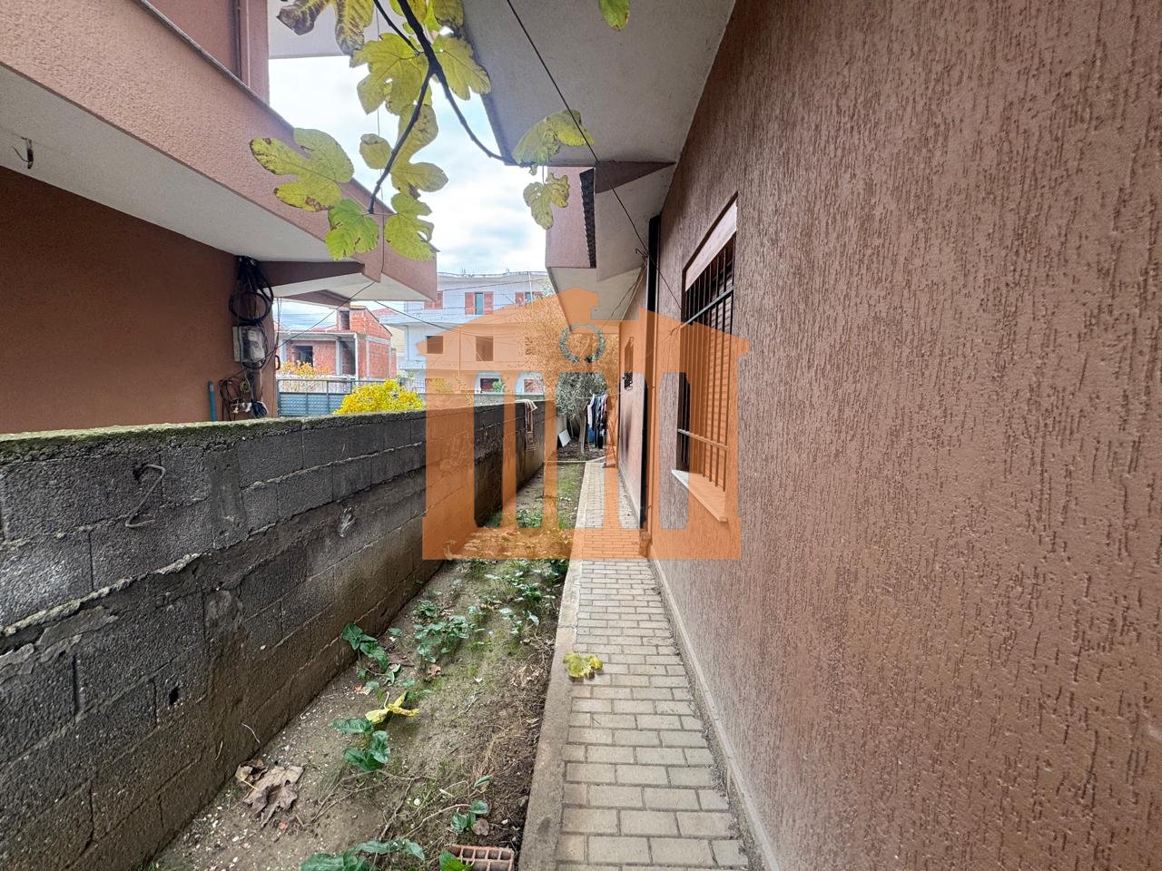 VILE 3 KATESHE NE DURRES, PER SHITJE!