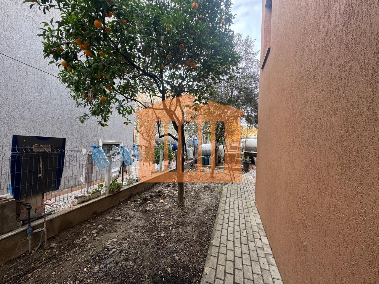 VILE 3 KATESHE NE DURRES, PER SHITJE!