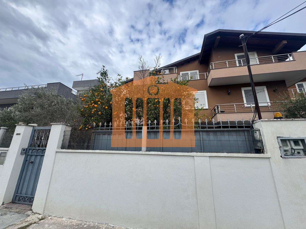 VILE 3 KATESHE NE DURRES, PER SHITJE!