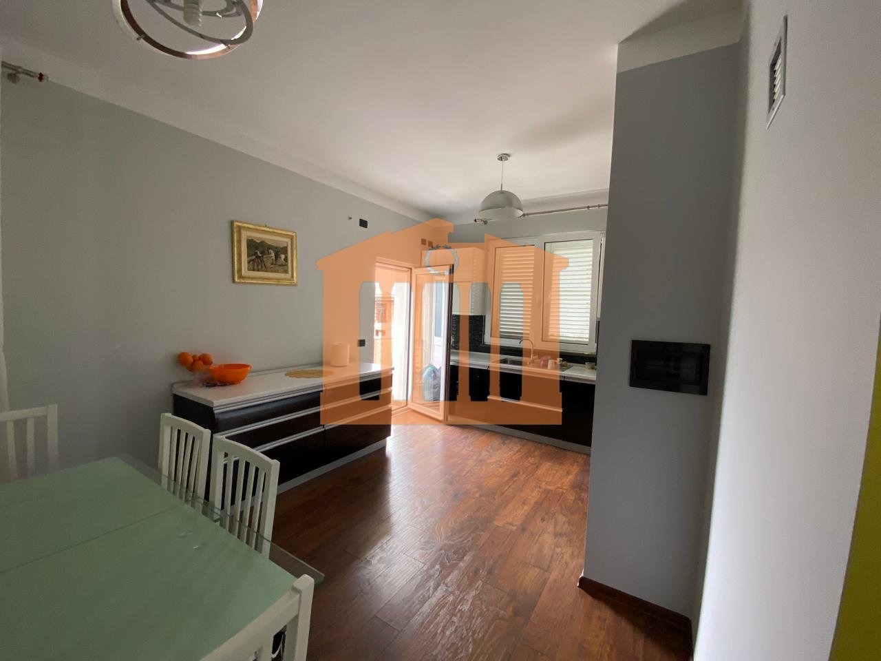 VILE 3 KATESHE NE DURRES, PER SHITJE!