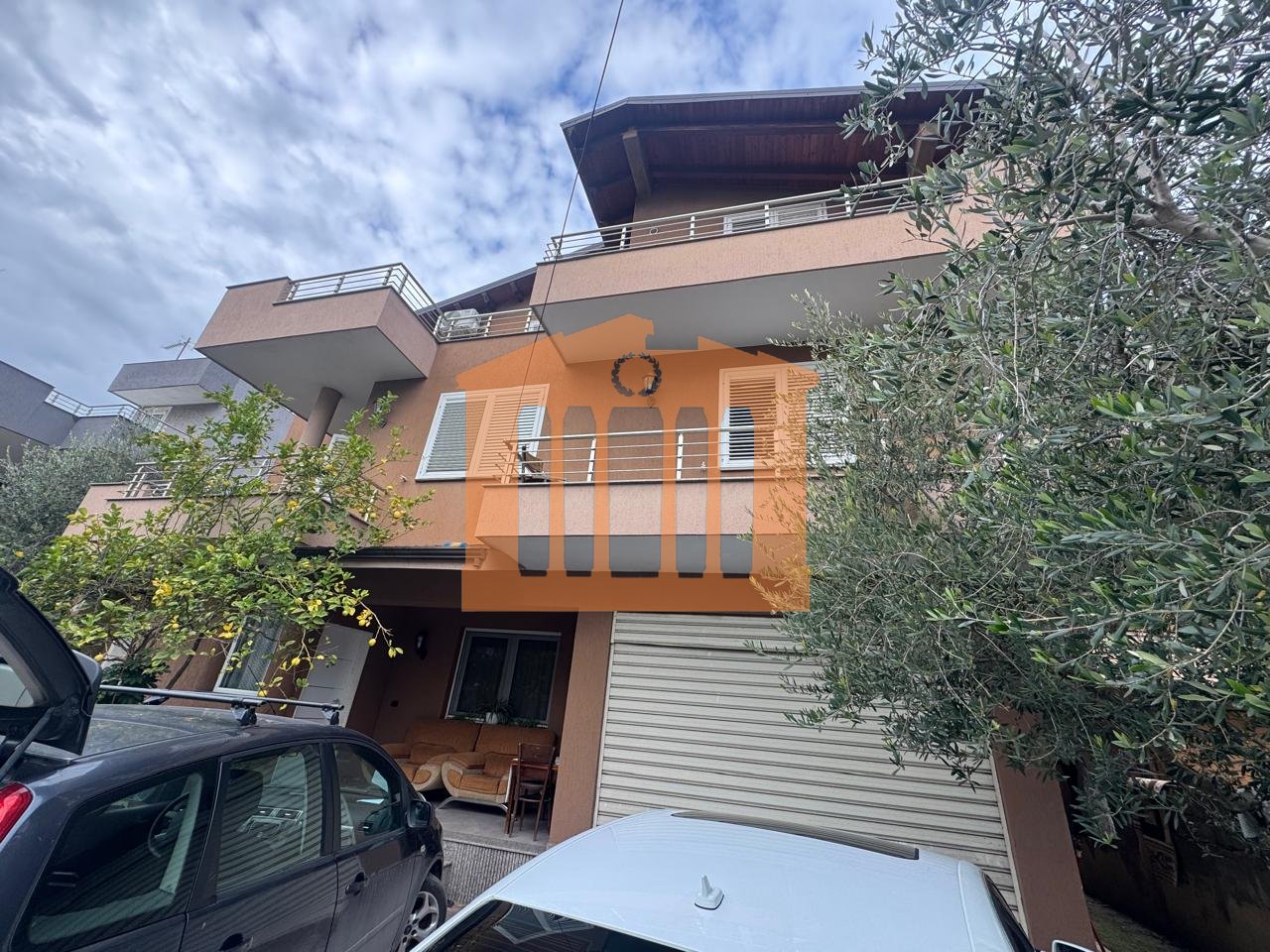 VILE 3 KATESHE NE DURRES, PER SHITJE!