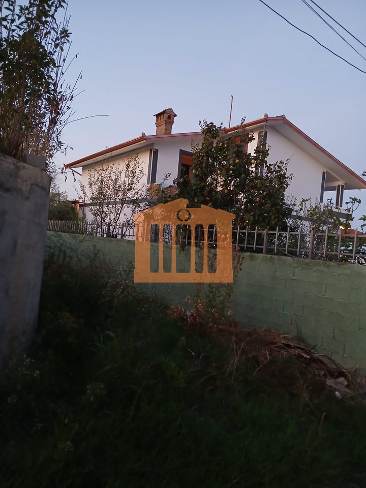 VILE 3 KATESHE NE ARAPAJ - DURRES, PER SHITJE !