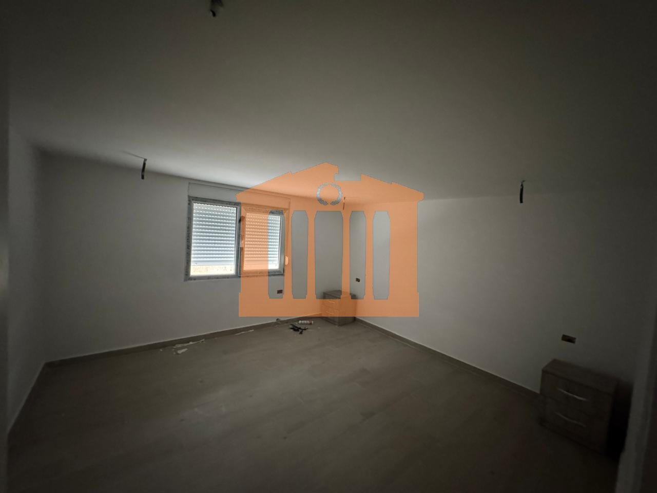 DUPLEX IN VENDITA VICINO ALLA SPIAGGIA, DURAZZO!