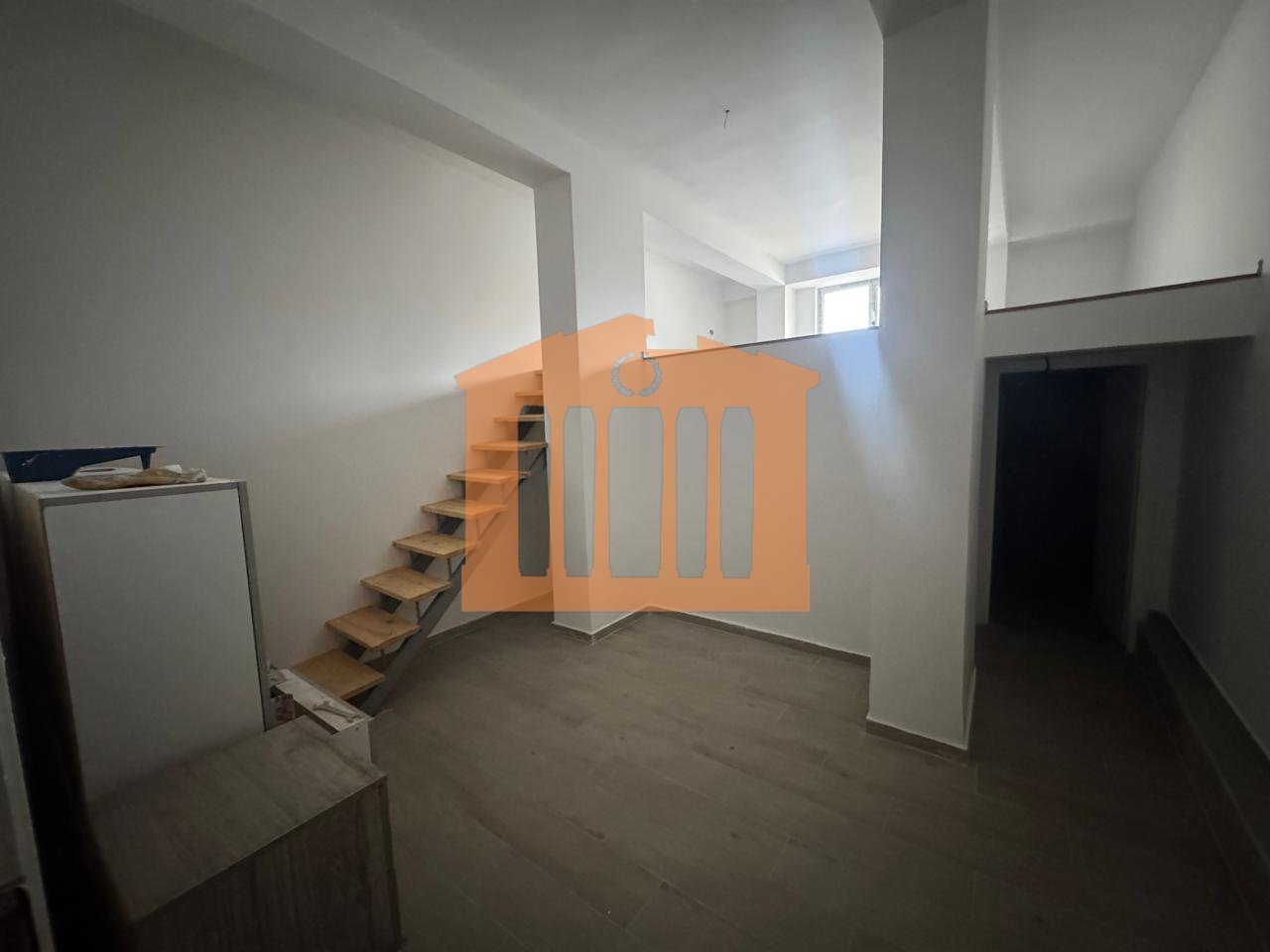 DUPLEX IN VENDITA VICINO ALLA SPIAGGIA, DURAZZO!