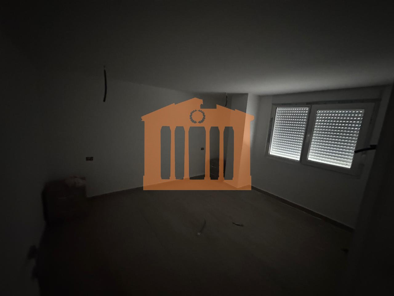 DUPLEX IN VENDITA VICINO ALLA SPIAGGIA, DURAZZO!