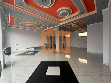 SPAZIO COMMERCIALE A PLEPA, IN AFFITTO!