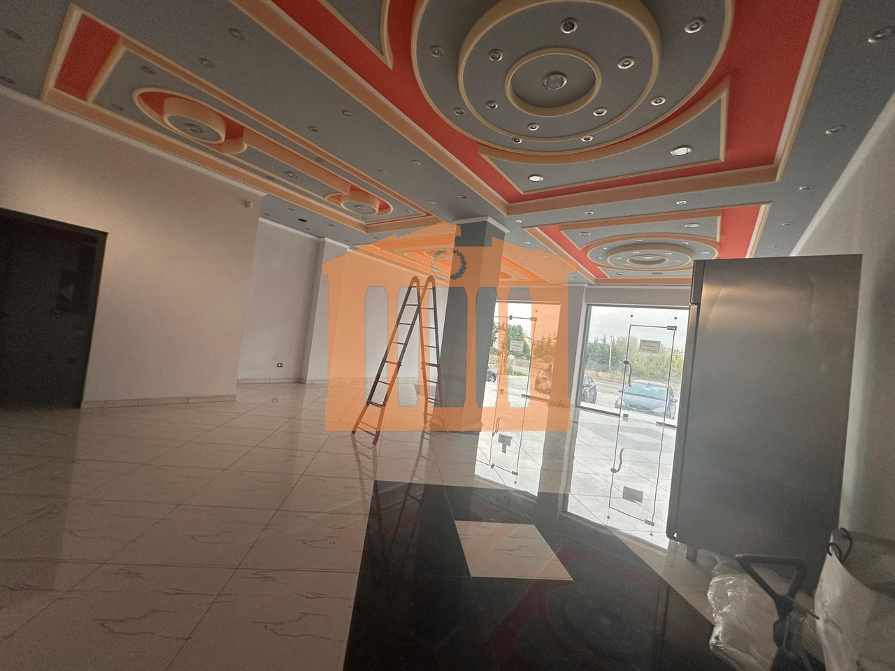 SPAZIO COMMERCIALE A PLEPA, IN AFFITTO!