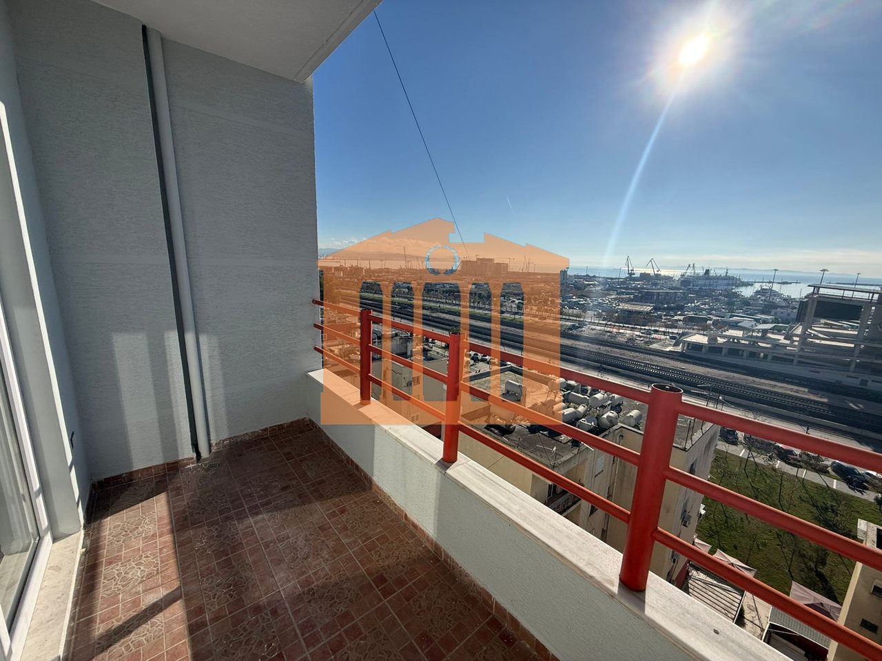 APPARTAMENTO 1+1 VICINO AL CENTRO DI DURAZZO, IN VENDITA!