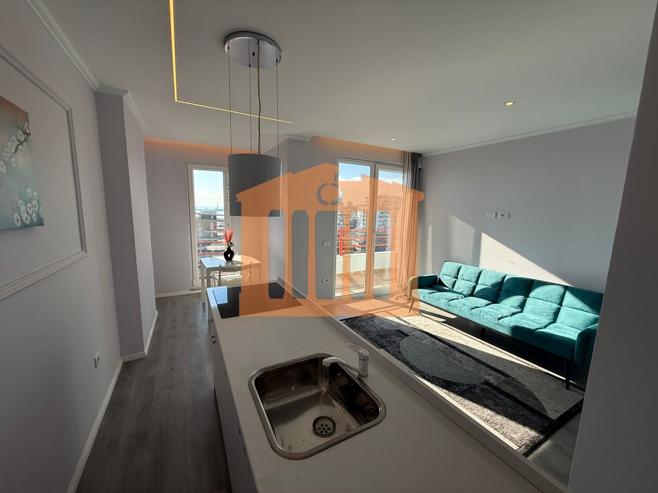 APPARTAMENTO 1+1 VICINO AL CENTRO DI DURAZZO, IN VENDITA!