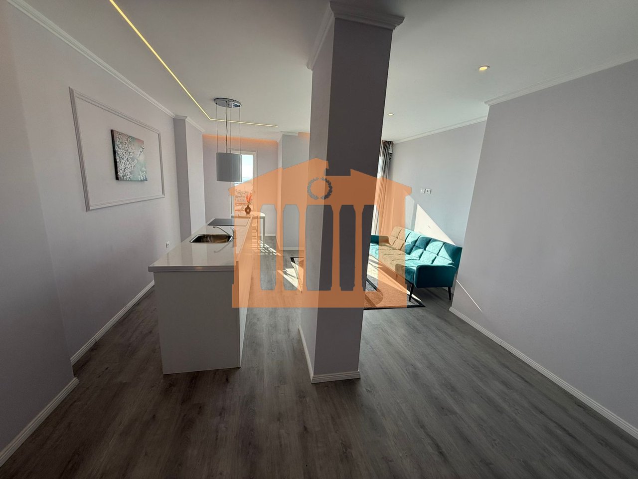 APPARTAMENTO 1+1 VICINO AL CENTRO DI DURAZZO, IN VENDITA!