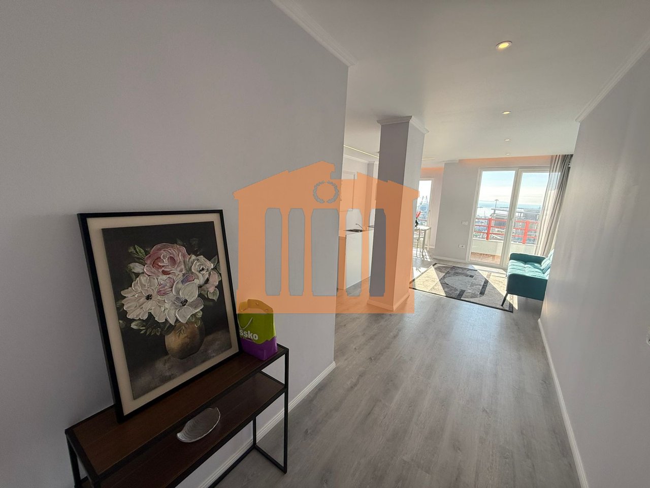 APPARTAMENTO 1+1 VICINO AL CENTRO DI DURAZZO, IN VENDITA!