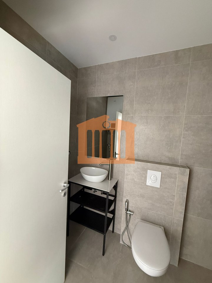 MONOLOCALE VICINO AL CENTRO DI DURAZZO, IN VENDITA!