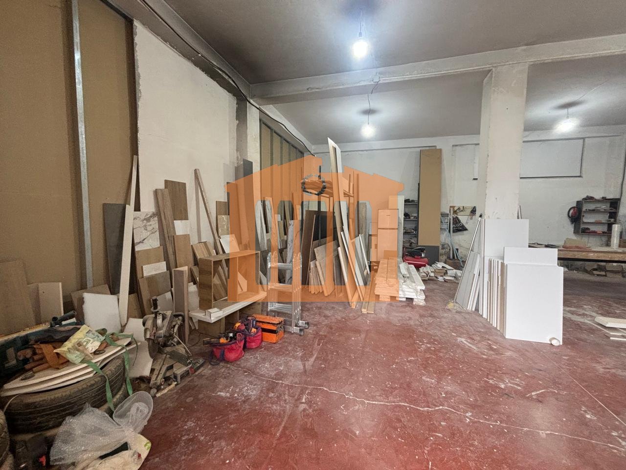 GODINE BIZNESINE XHAFZOTAJ, PER SHITJE!