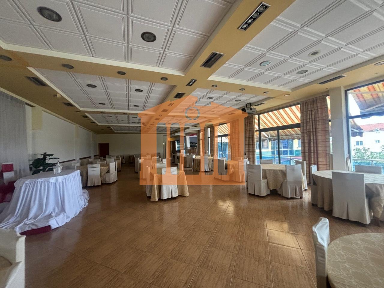 GODINE BIZNESINE XHAFZOTAJ, PER SHITJE!