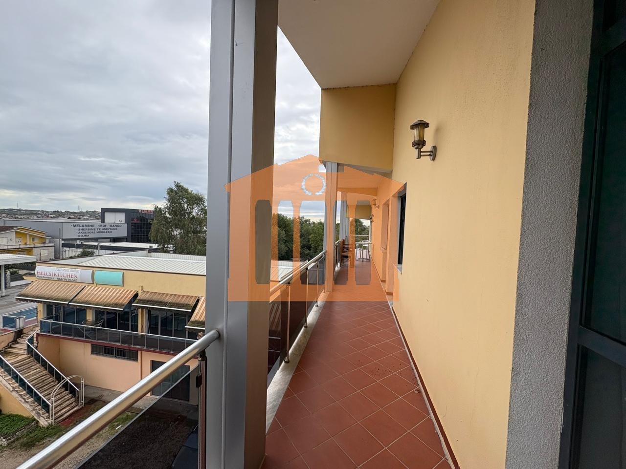 GODINE BIZNESINE XHAFZOTAJ, PER SHITJE!