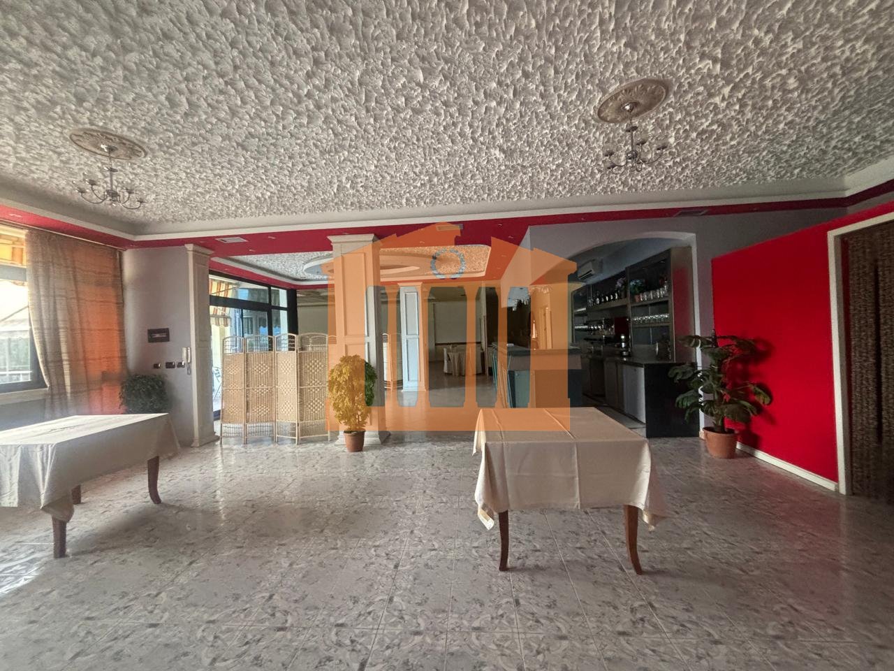 GODINE BIZNESINE XHAFZOTAJ, PER SHITJE!