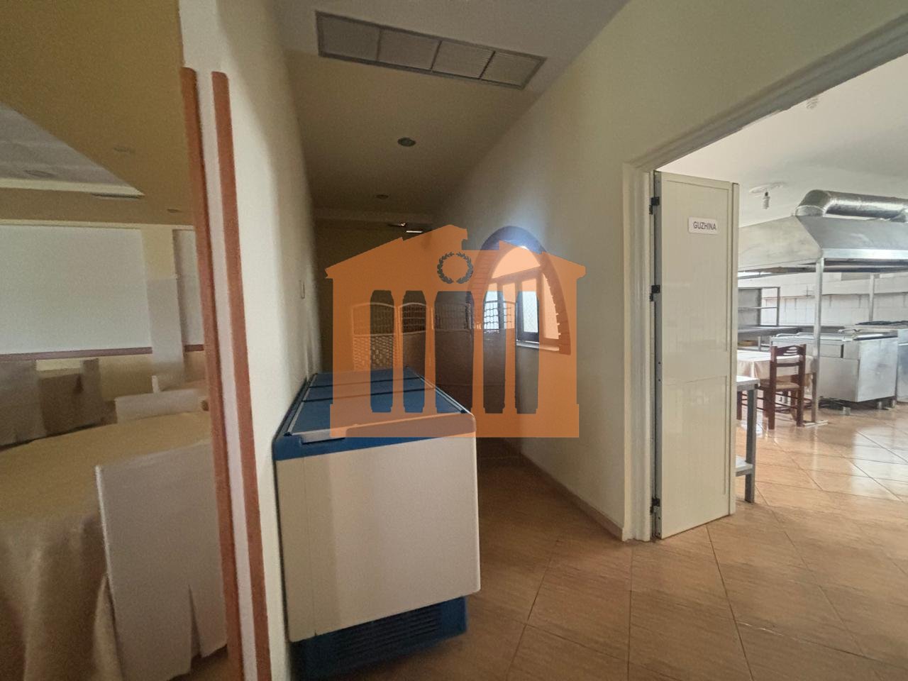 GODINE BIZNESINE XHAFZOTAJ, PER SHITJE!