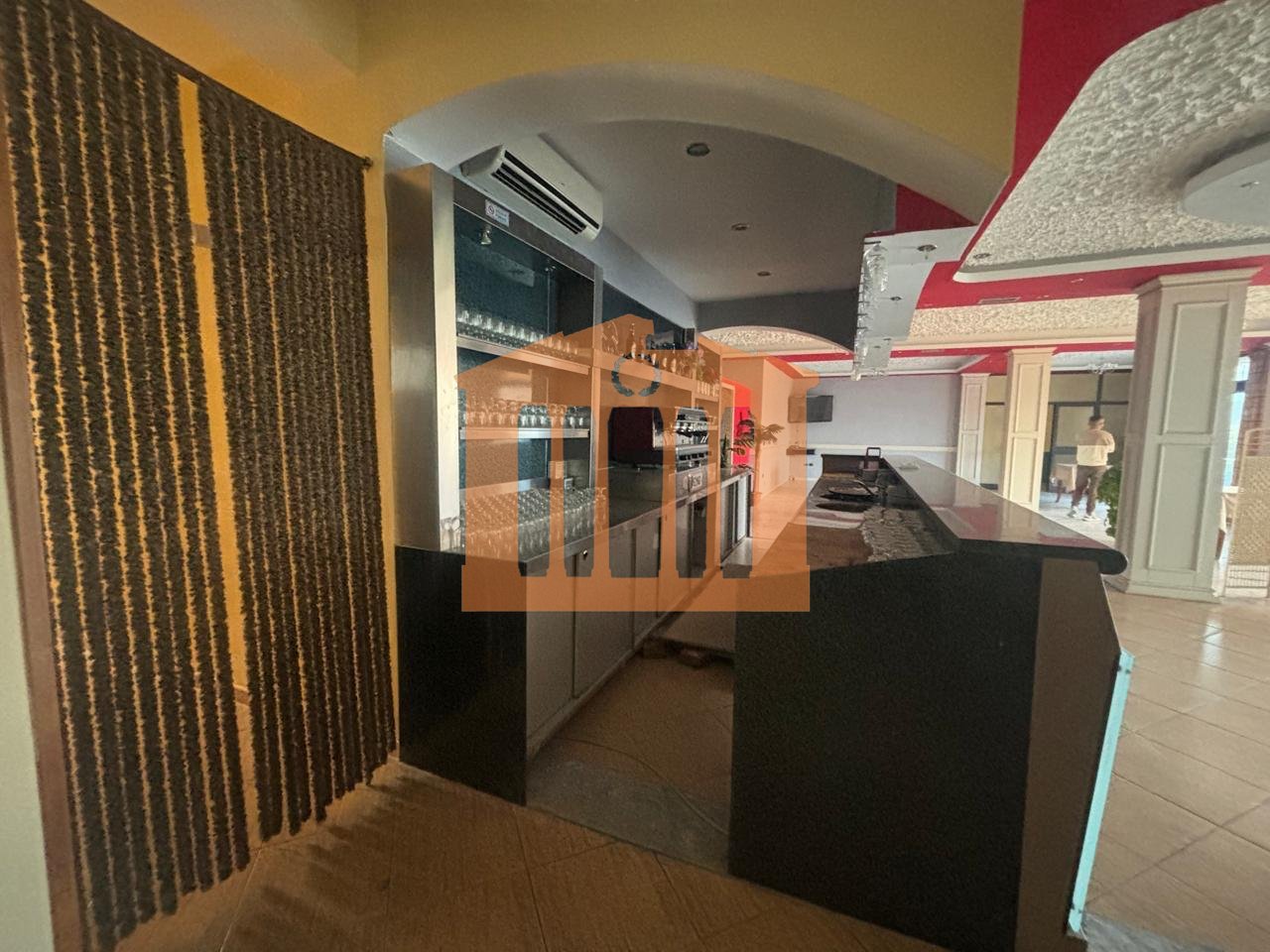 GODINE BIZNESINE XHAFZOTAJ, PER SHITJE!