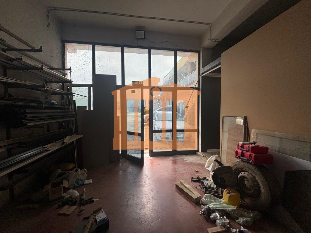 GODINE BIZNESINE XHAFZOTAJ, PER SHITJE!