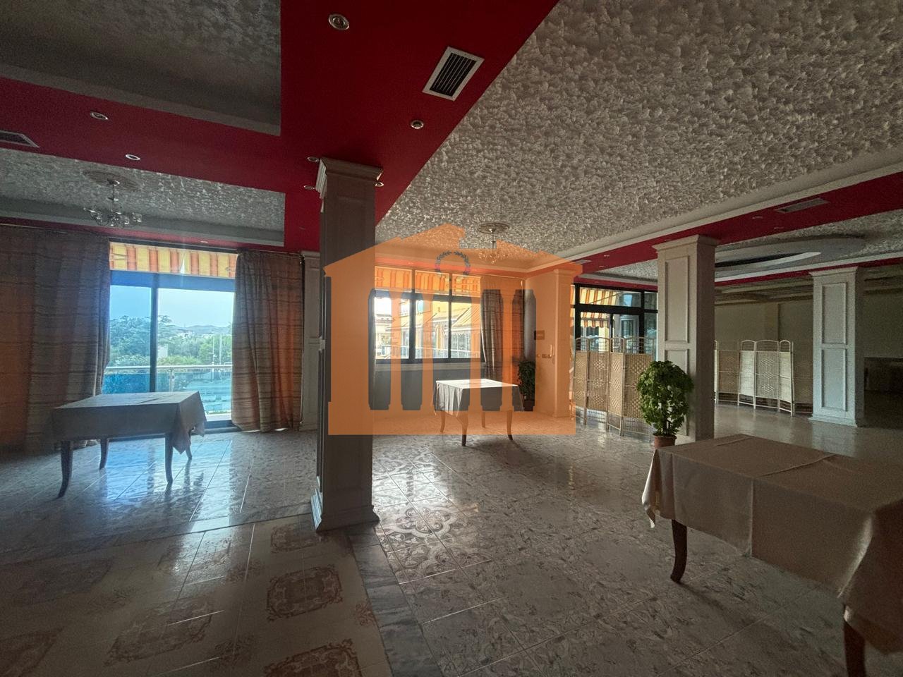 GODINE BIZNESINE XHAFZOTAJ, PER SHITJE!