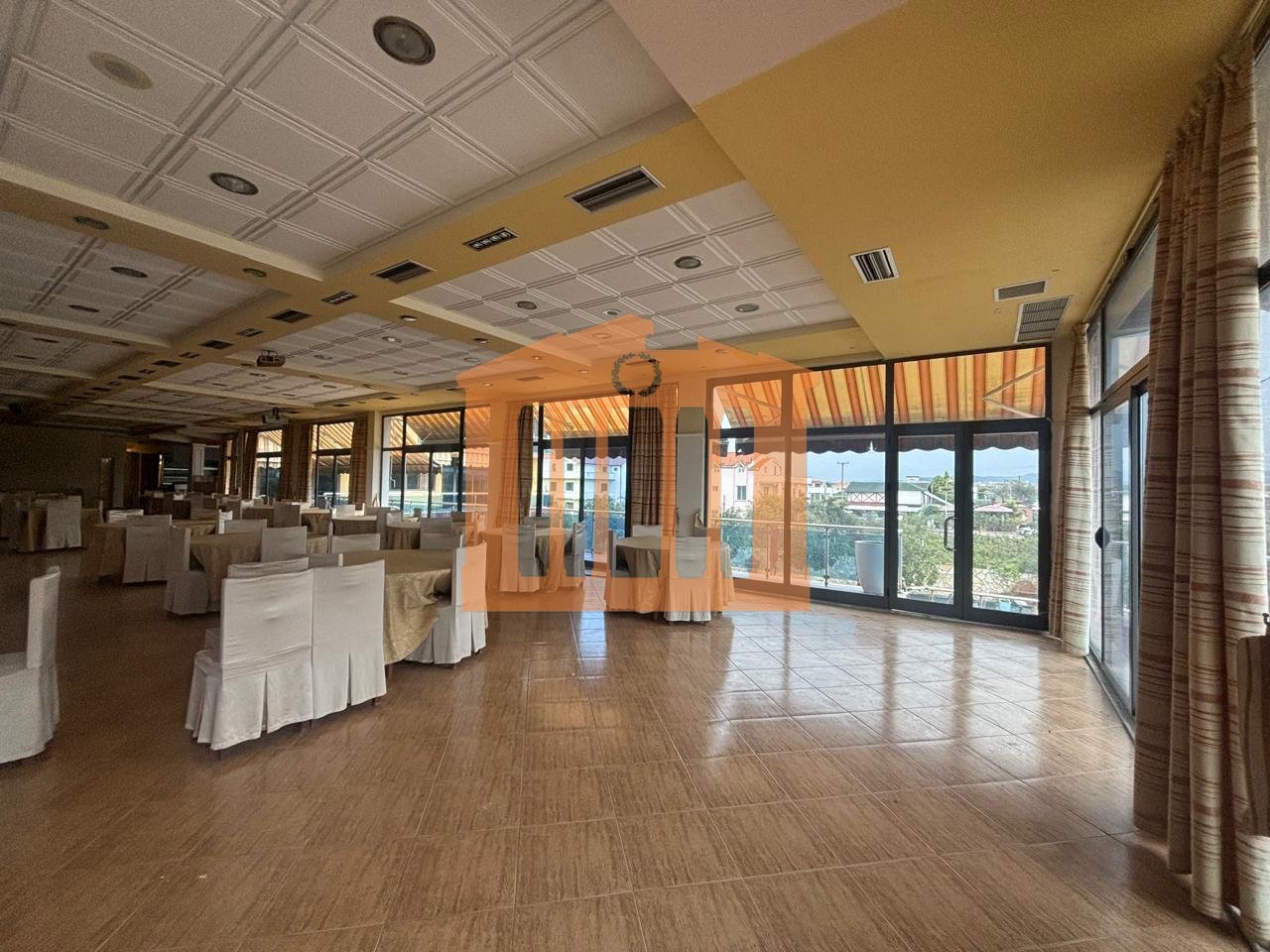 GODINE BIZNESINE XHAFZOTAJ, PER SHITJE!