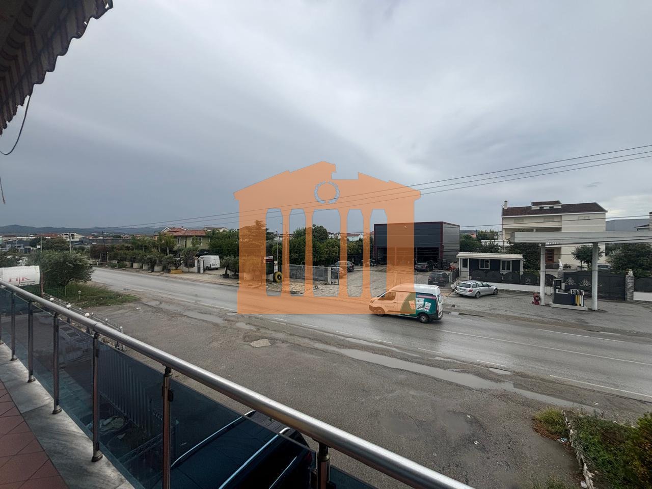 GODINE BIZNESINE XHAFZOTAJ, PER SHITJE!