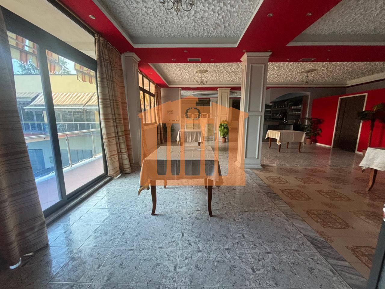 GODINE BIZNESINE XHAFZOTAJ, PER SHITJE!