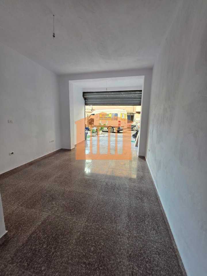 BUSINESS PREMISES ON THE BEACH IN DURRES, FOR SALE!