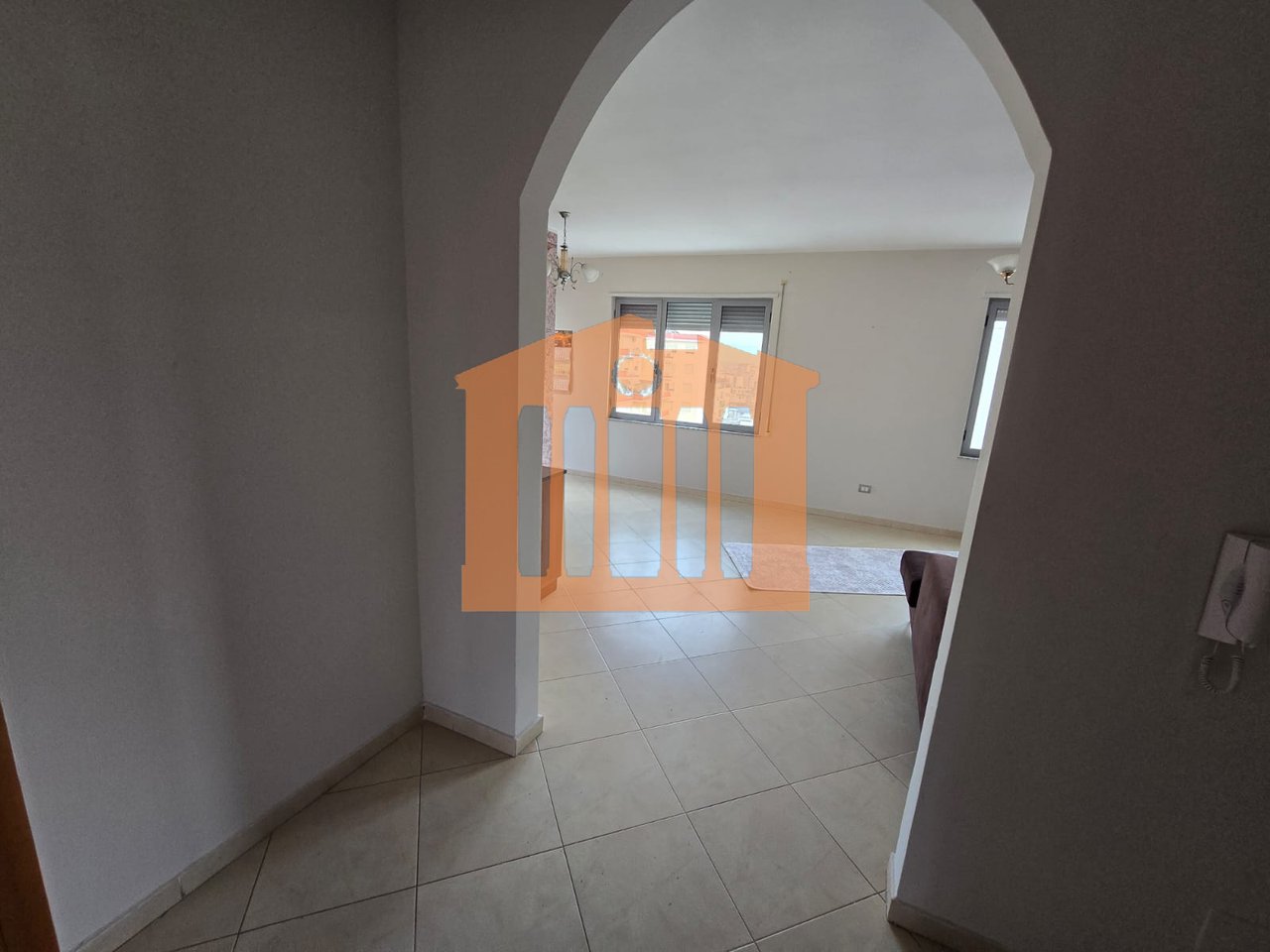 APPARTAMENTO 2+1+2 VICINO AL CENTRO IN VENDITA!