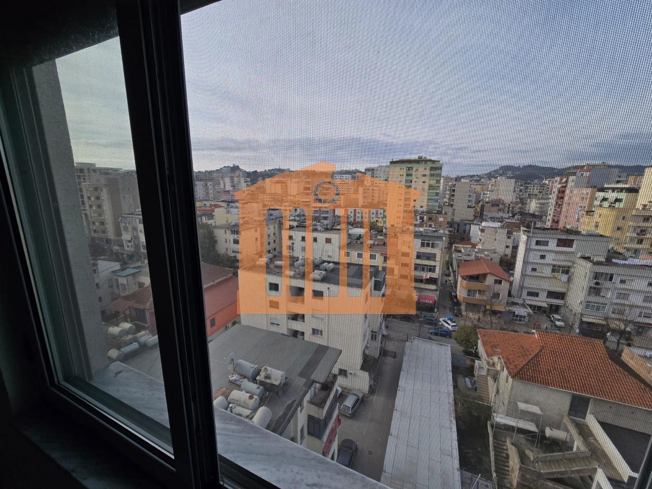 APPARTAMENTO 2+1+2 VICINO AL CENTRO IN VENDITA!