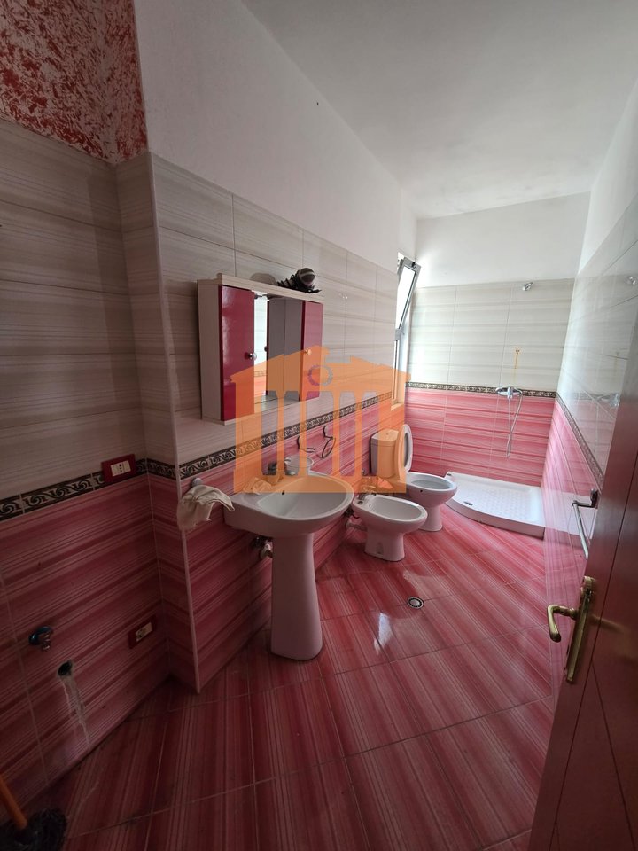 APPARTAMENTO 2+1+2 VICINO AL CENTRO IN VENDITA!