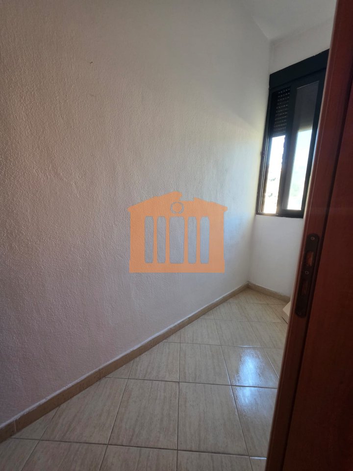 APARTAMENT 2+1 NE VOLLGA DURRES, PER QIRA!