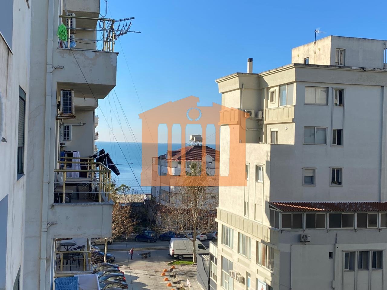 APARTAMENT 1+1 ME PAMJE DETI NE PLAZH, DURRES PER SHITJE!