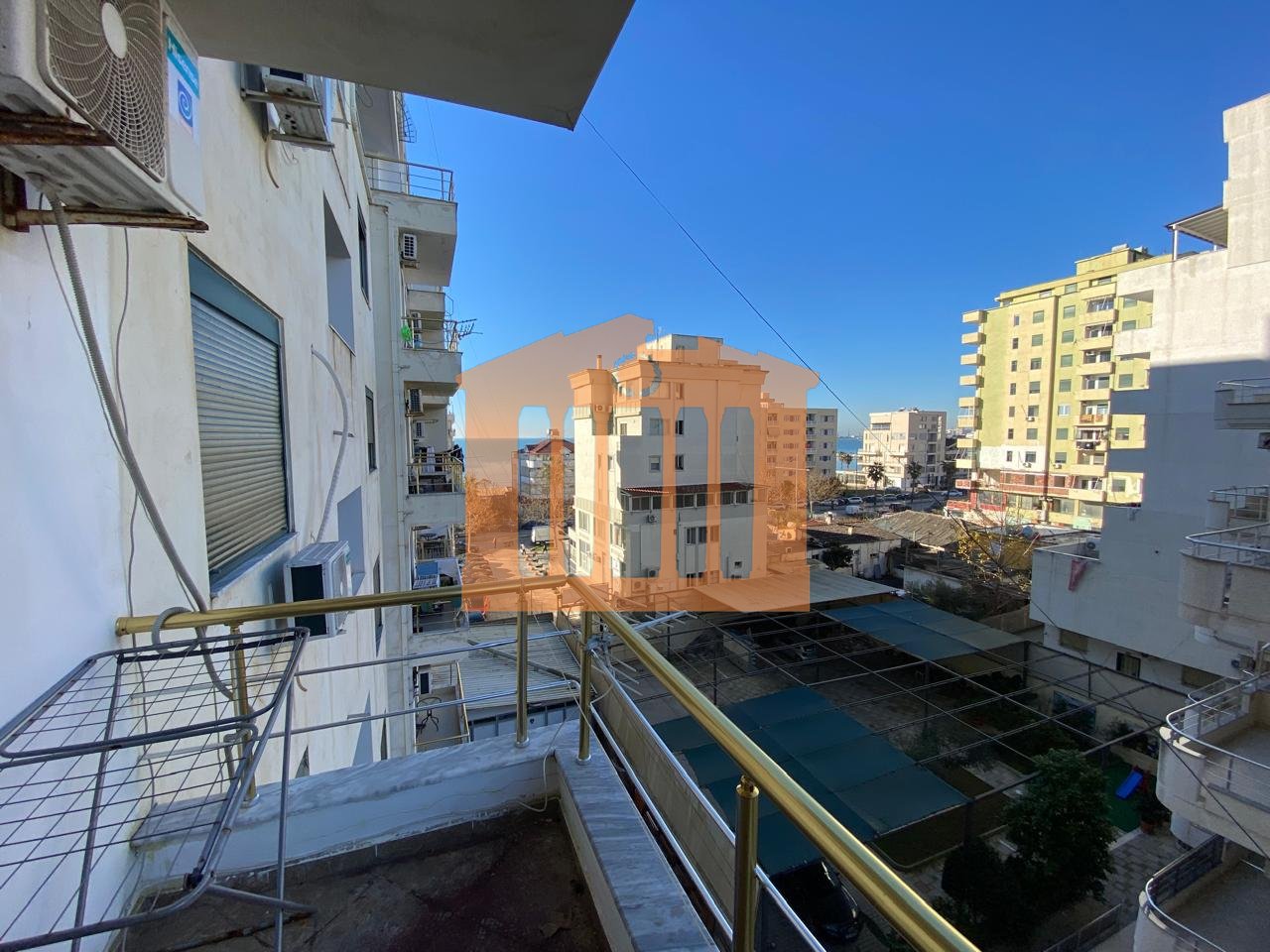 APARTAMENT 1+1 ME PAMJE DETI NE PLAZH, DURRES PER SHITJE!