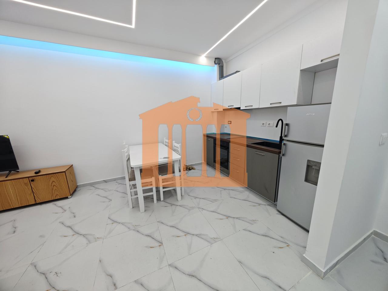 APARTAMENT 1+1 NE QENDER DURRES, PER SHITJE!