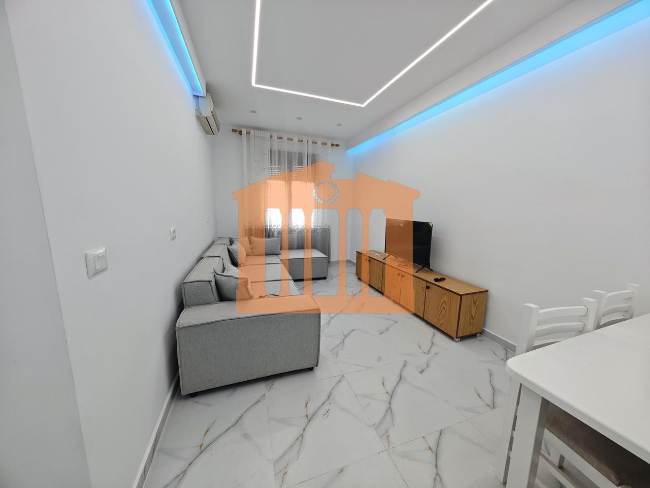 APARTAMENT 1+1 NE QENDER DURRES, PER SHITJE!