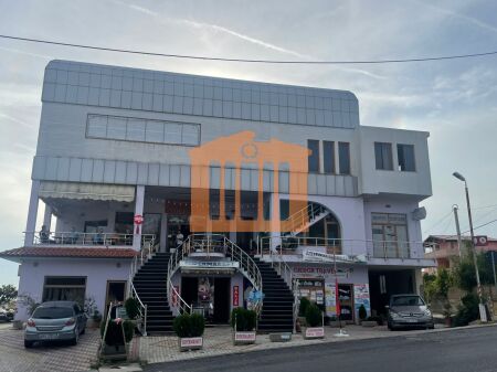 BUSINESS BUILDING ON LALEZIT STREET FOR SALE!