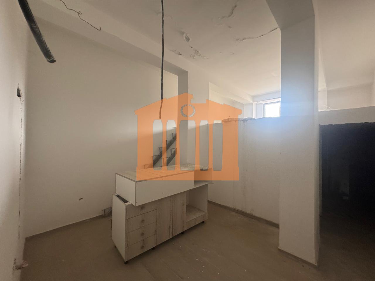 PESE DUPLEX-E NE PLAZH,DURRES PER SHITJE !