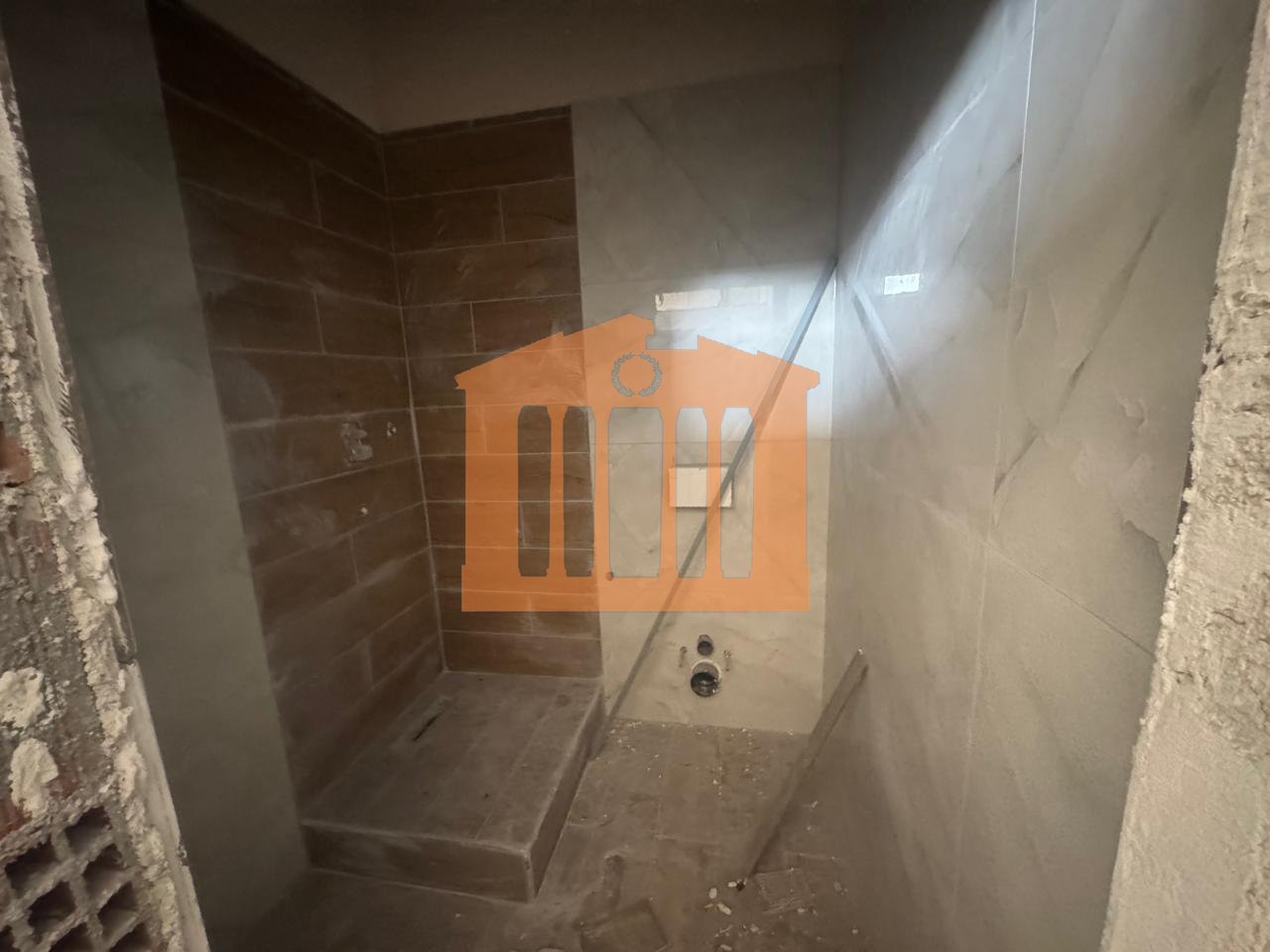 PESE DUPLEX-E NE PLAZH,DURRES PER SHITJE !