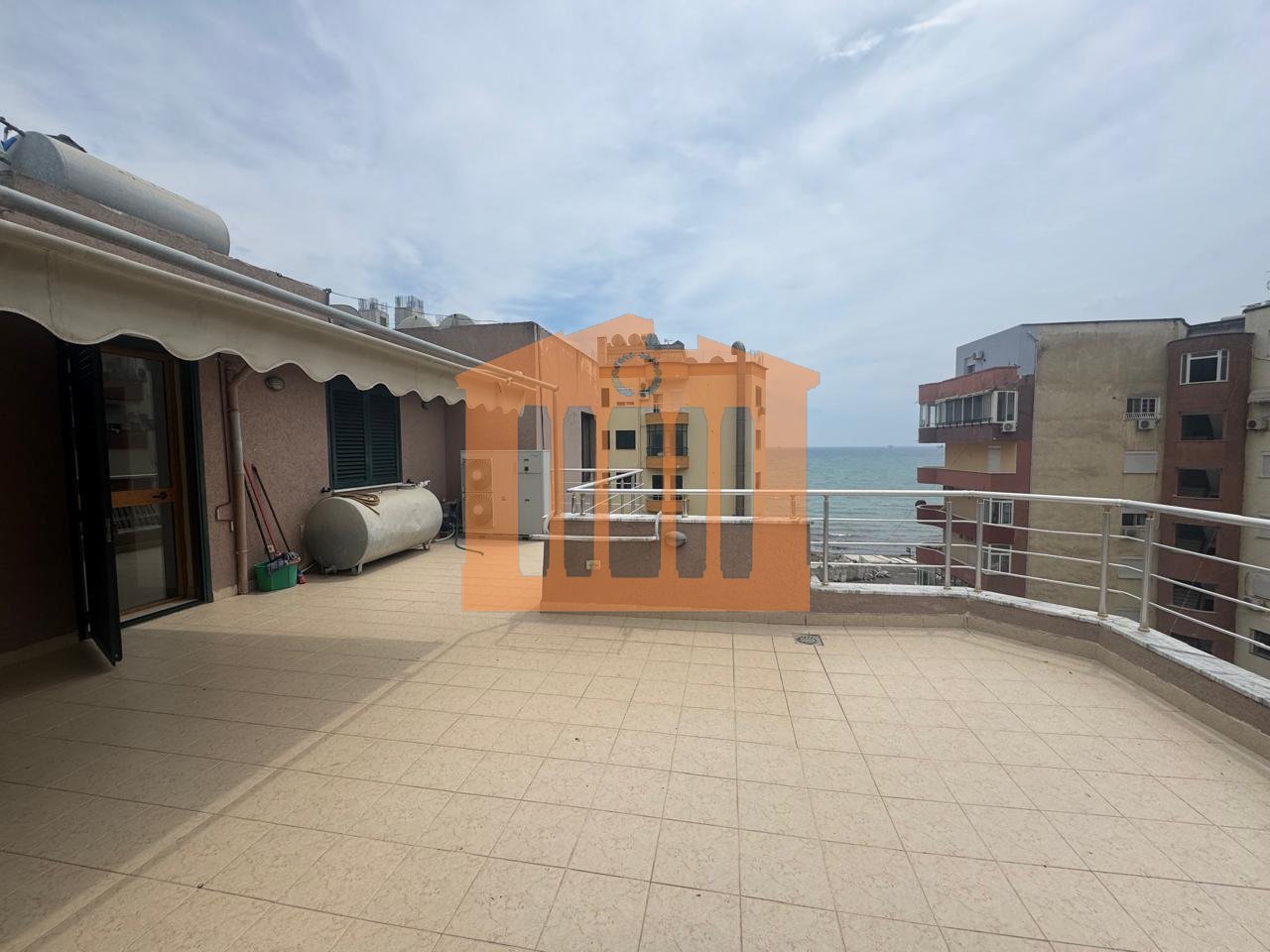 APARTAMENT 2+1+2 +DEPO+VERANDE, ME PAMJE DETI, NE VOLLGA DURRES, PER SHITJE !